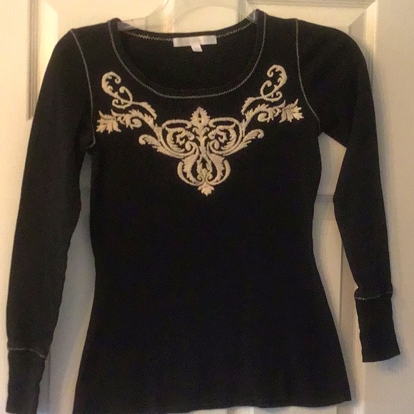 Karen by Karen Kane pretty T shirt  with embroidery - good condition - size M - Picture 1 of 4